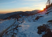 84 mentre anche il sole scende...